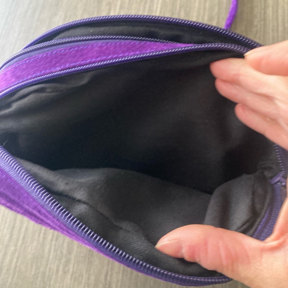 Worthington Purple Crossbody Bag with Gold Chain new - Picture 4 of 4